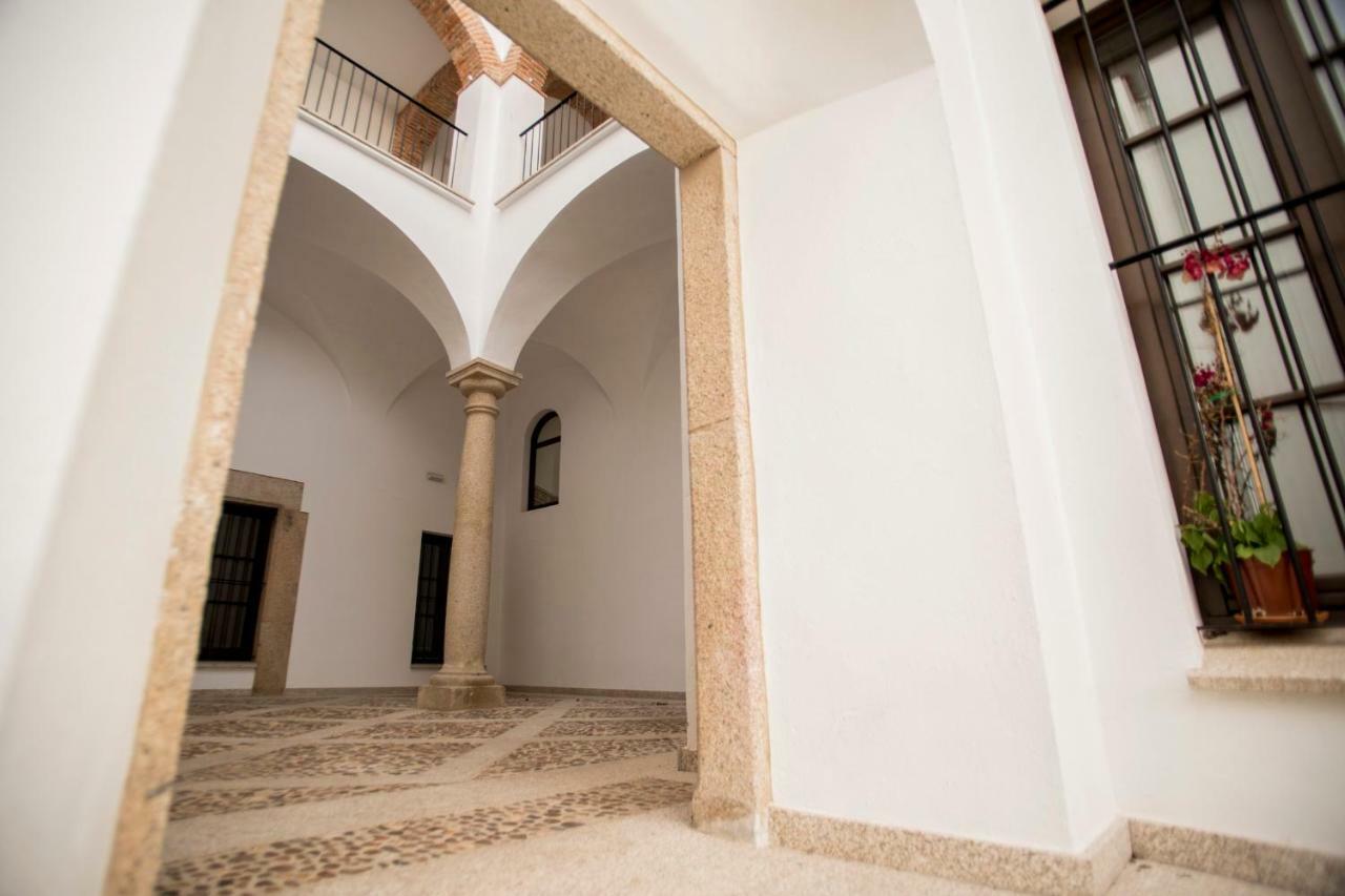 Md Casa Palacio Munoz Chaves Siglo XVIII Cáceres Exterior photo